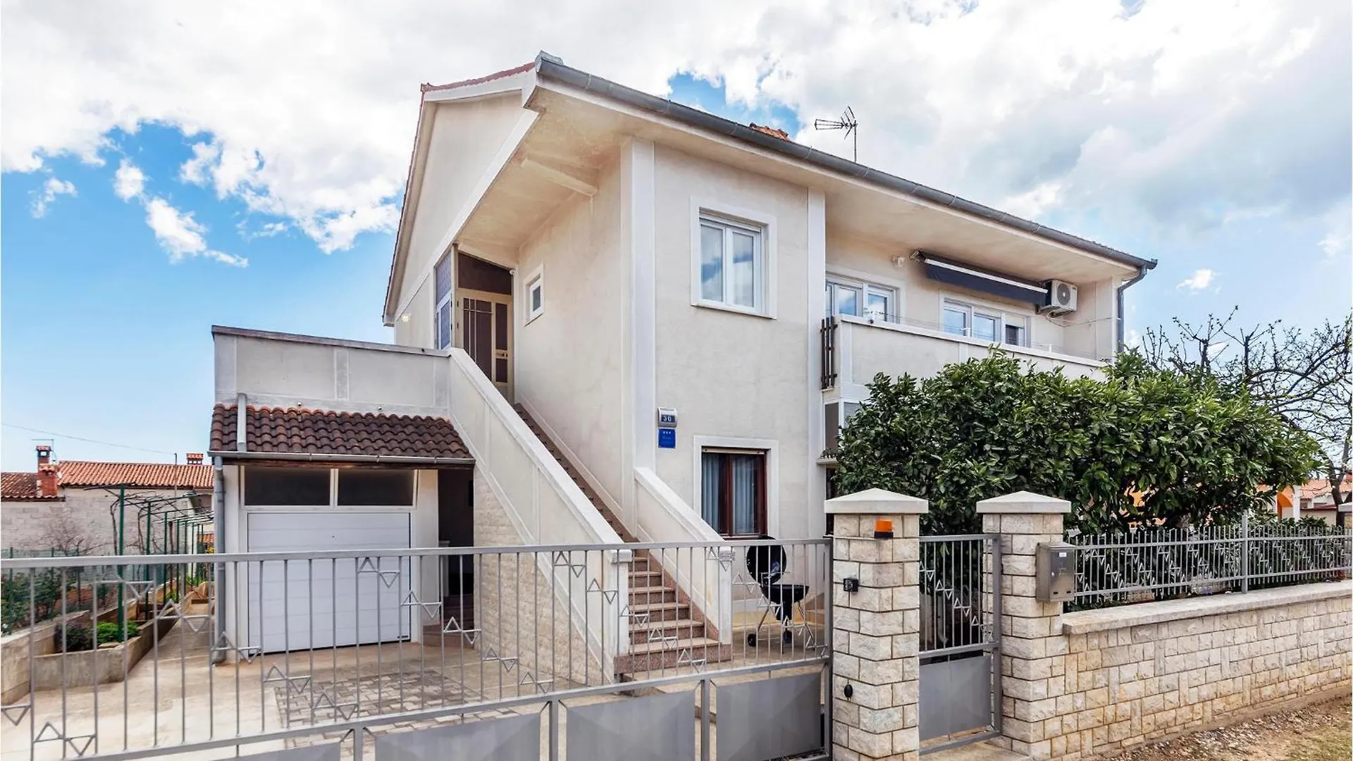 3 Bedroom Awesome Apartment In Pula